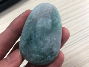 翡翠片料用全自动玉石雕刻机雕刻好不好